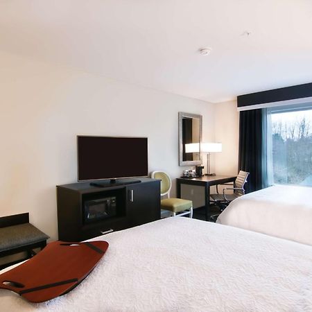 Hampton Inn & Suites Bellevue Downtown/Seattle Екстериор снимка