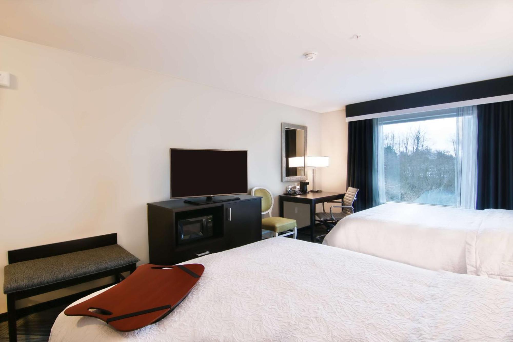 Hampton Inn & Suites Bellevue Downtown/Seattle Екстериор снимка